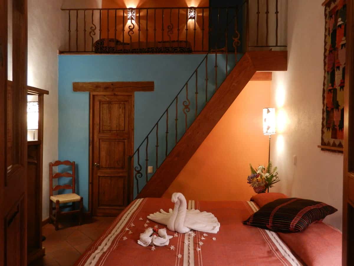hotel en patzcuaro Iyari escalera