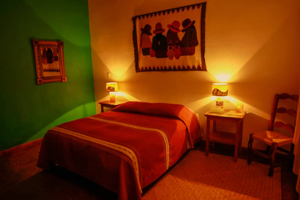 hotel en patzcuaro isawara luces